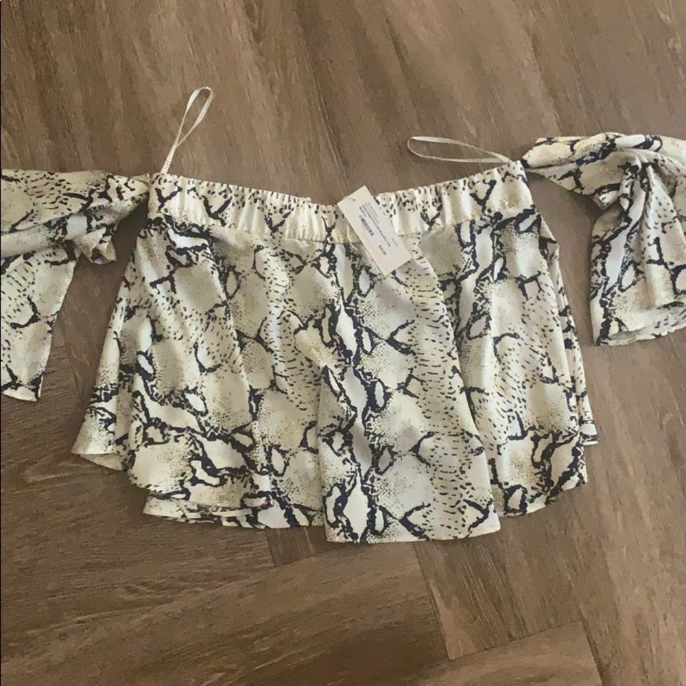 Off shoulder snakeskin top